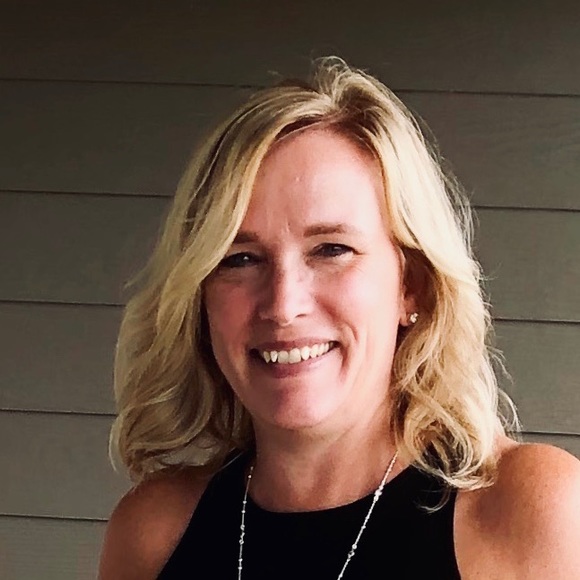 Meet your Posher, Stephanie - Picture 1 of 1